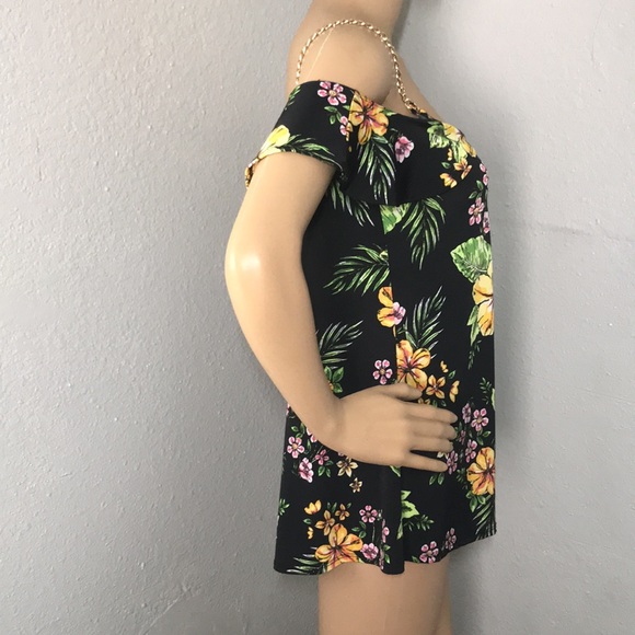 First Love Women’s Blouse - Picture 4 of 11